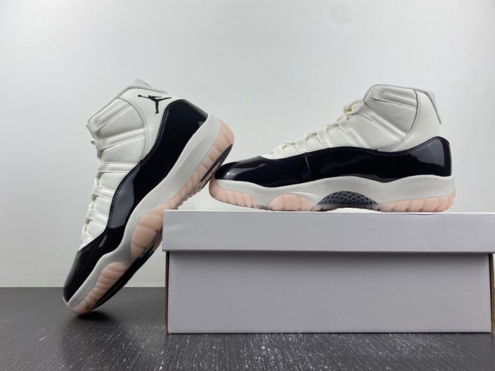 Air Jordan 11  “Neapolitan” AR0715-101