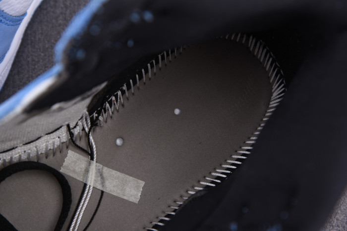 AIR JORDAN 1 RETRO HIGH WHITE UNIVERSITY BLUE BLACK 555088-134