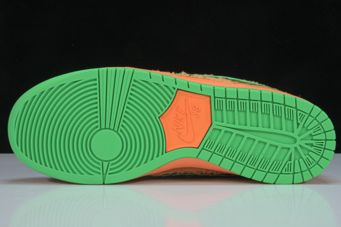 Grateful Dead x Nike SB Dunk Low “Orange Bear” CJ5378-800