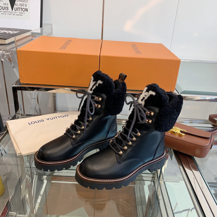 LOUS VUITO BOOTS